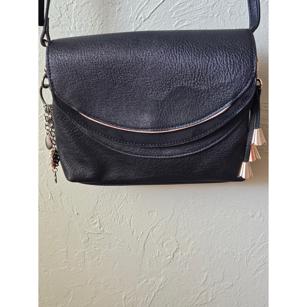 Lauren Conrad Black Faux Leather Crossbody Bag‎